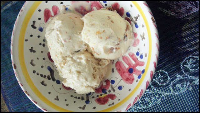 lody sernikowe, domowe lody z bakaliami, zdrowe lody, śniadanie białkowo-tłuszczowe, lody bez jajek, lody bez maszynki, dietetyczne lody waniliowe,
