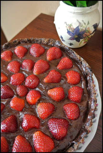 zdrowe wypieki, ciasto bez białego cukru, krem na bazie kaszy jaglanej, zdrowy krem czekoladowy, zdrowa nutella,