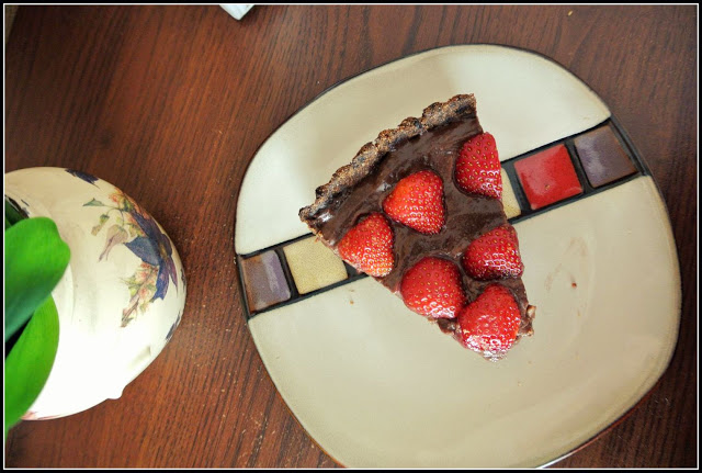 fit nutella, wegański krem a la nutella, ciasto nutella, wegańskie ciasto czekoladowe, wegańskie ciasto proste, tarta wegańska na słodko, wegańskie ciasto bezglutenowe,