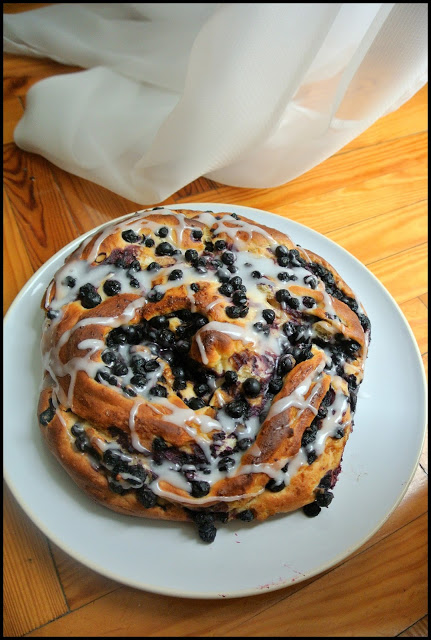 ciasto drożdżowe, ciasto drożdżowe z jogurtem, ciasto drożdżowe z owocami, ciasto drożdżowe z truskawkami, dietetyczne ciasto drożdżowe