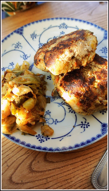 pyszne kotlety, obiad wegetariański, kotlety wegetariańskie, kuchnia wegetariańska, kotlety ziemniaczane, kotlety z ziemniaka, kotlety z kalafiora, kolety przepis, przepis na kotlety ziemniaczane,