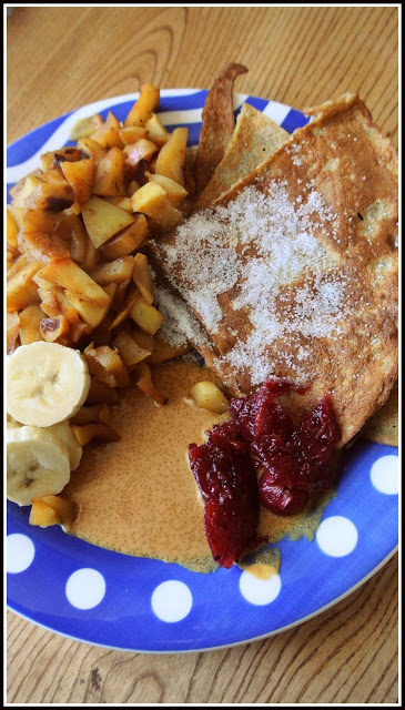 omlet proteinowy, omlet migdałowy, naleśniki proteinowe, naleśniki białkowe, omlet białkowy, słodkie śniadanie, fit przepisy, fit śniadanie, fit omlet na słodko, omlet na słodko,