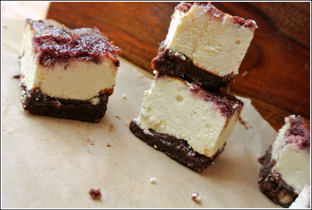 musowy sernik, sernik z czekoladą, sernikbrownies, sernik czekoladowy, sernik na cieście czekoladowym, sernik brownie, brownie z serem, sernik wykwintny, sernik z malinami,