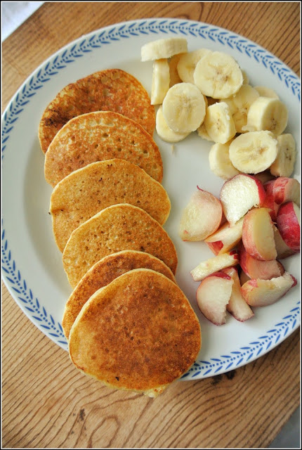 placki kokosowe, placki keto, dieta low carb, naleśniki keto, naleśniki paleo, dieta paleo, dieta bez nabiału, naleśniki bez nabiału, wegańskie placuszki, wegańskie placki, wegańskie pancakes,