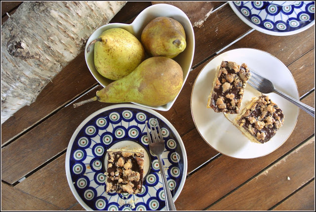 ciasto z gruszkami i kremem, ciasto z kremem budyniowym, przekładaniec, przekładańce z gruszkami, kruche ciasto z kremem, kruche ciasto, zdrowe ciasto z kremem, fit słodycze,