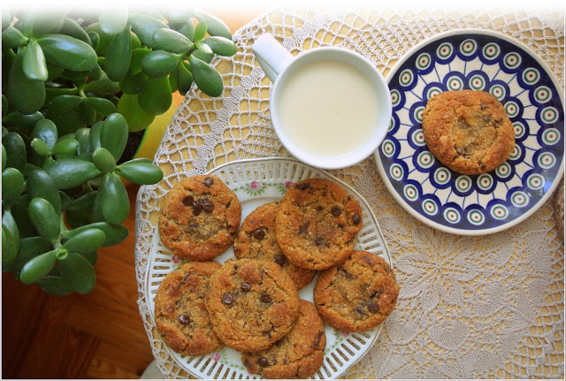 najlepsze zdrowe ciastka, najlepsze ciastka z czekoladą, ciastka migdałowe, chrupiące ciastka z czekoladą, ciastka paleo, dieta paleo, słodycze paleo,