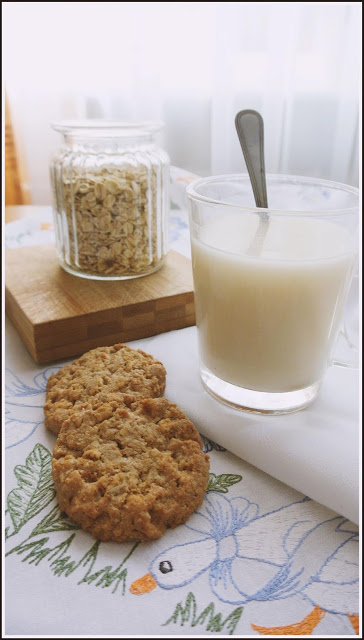 najlepsze wegańskie ciastka, wegańskie ciastka, ciastka z płatkami owsianymi, najlepsze ciastka owsiane, ciastka banoffee, banoffee przepis, zdrowe ciastka przepis,