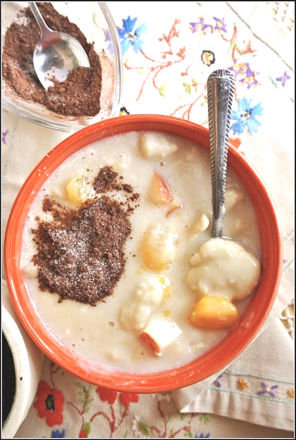 kluski bananowe, mąka z ryżu kleistego, kluseczki bananowe, kluski kokosowe, mąka kokosowe, kluski z mąką kokosową, zdrowe śniadanie na słodko, kluski na słodko,