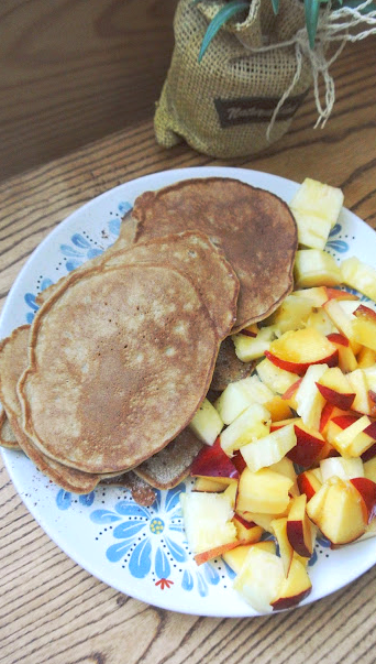 pancakes bezglutenowe, pancake bez glutenu, placki bez glutenu, placuszki kasztanowe, przepisy z mąką kasztanową, pancakes przepis, zdrowe placuszki, śniadanie low carb, dieta paleo,